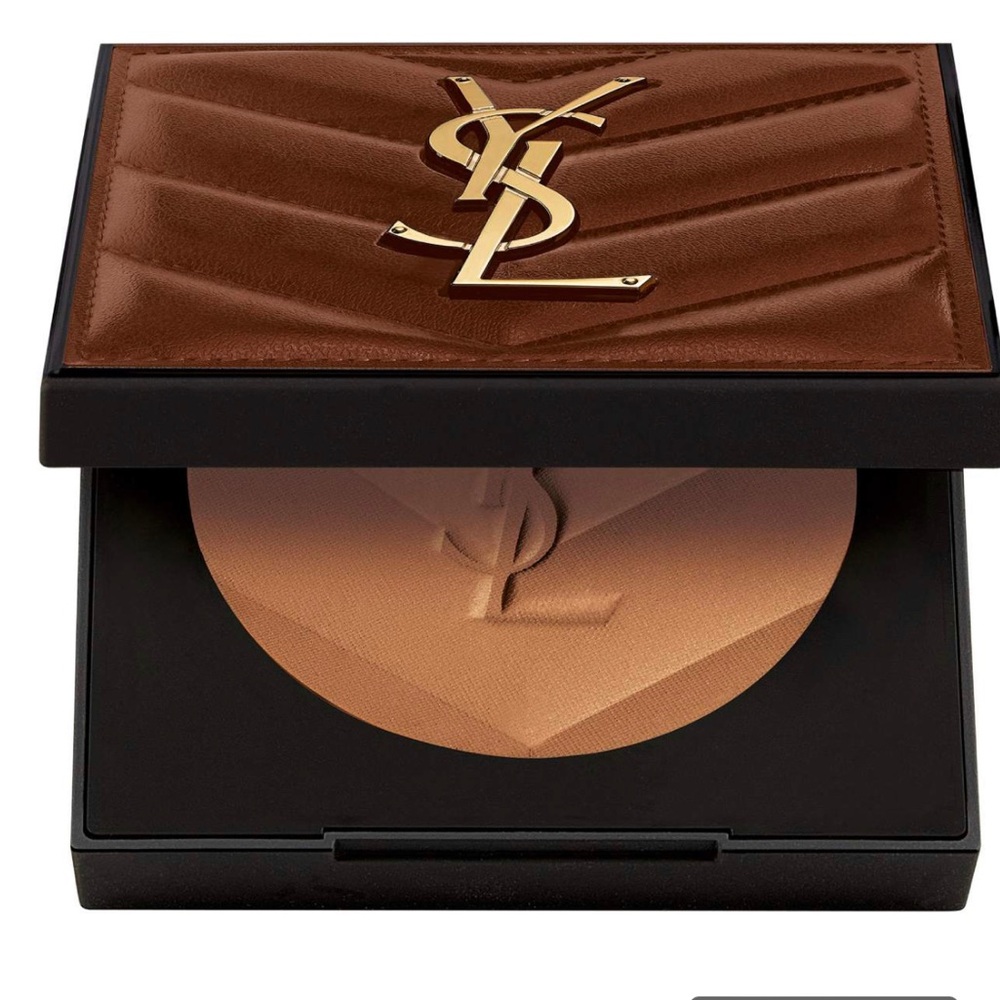 Yves Saint Laurent
All Hours 24H Hyper Sunkissed Glow Bronzer Golden Medina 03